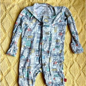 Magnetic Me Onesie - 0 to 3 Months